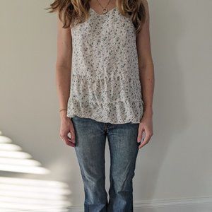 Sleeveless cottagecore floral linen top